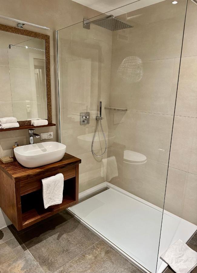 Haus Wenger Mountain View & Swimming Pool Apartment คาพรูน ภายนอก รูปภาพ