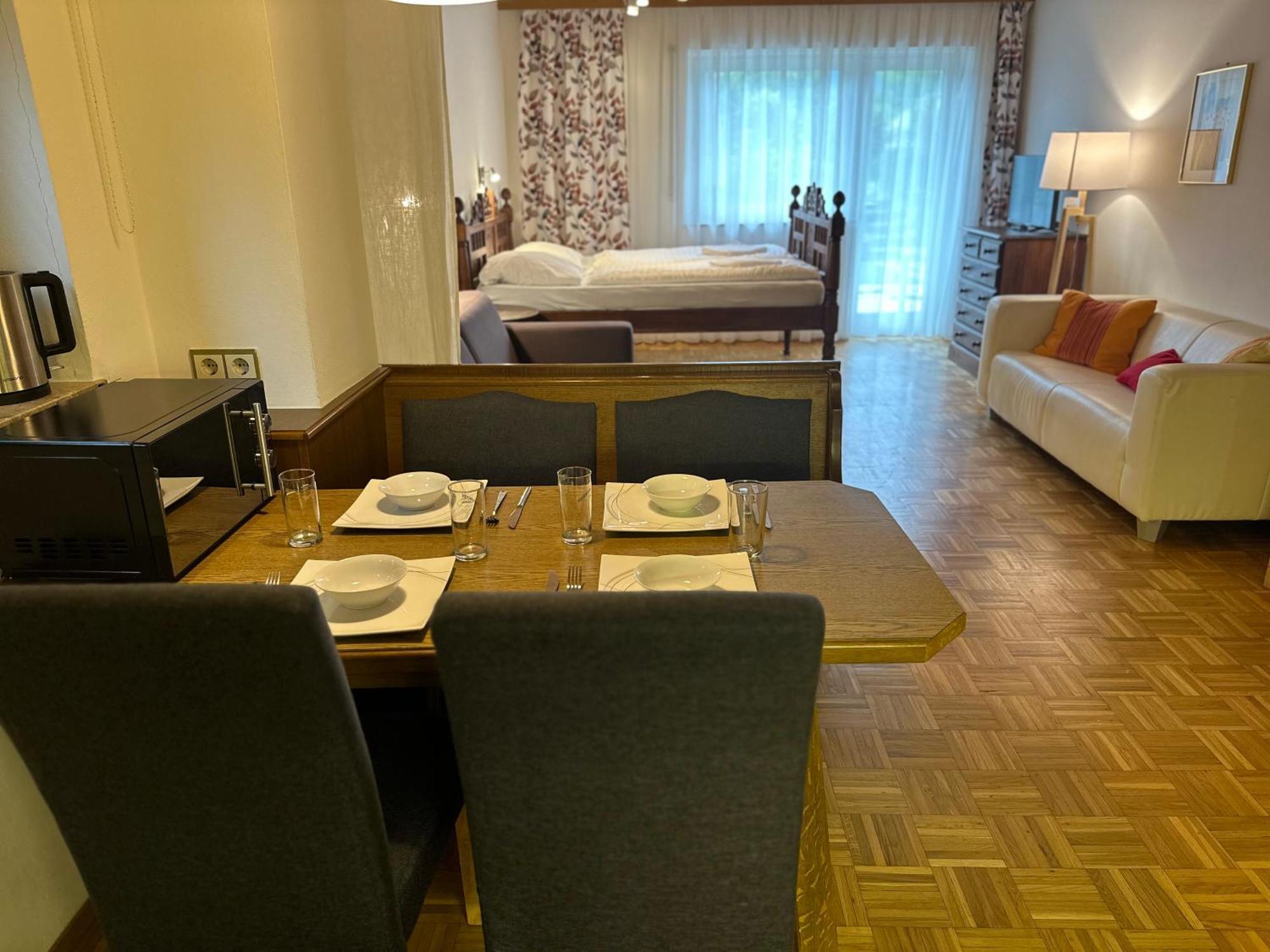 Haus Wenger Mountain View & Swimming Pool Apartment คาพรูน ภายนอก รูปภาพ