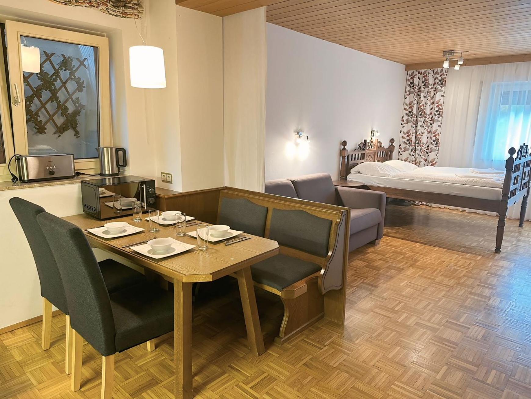 Haus Wenger Mountain View & Swimming Pool Apartment คาพรูน ภายนอก รูปภาพ